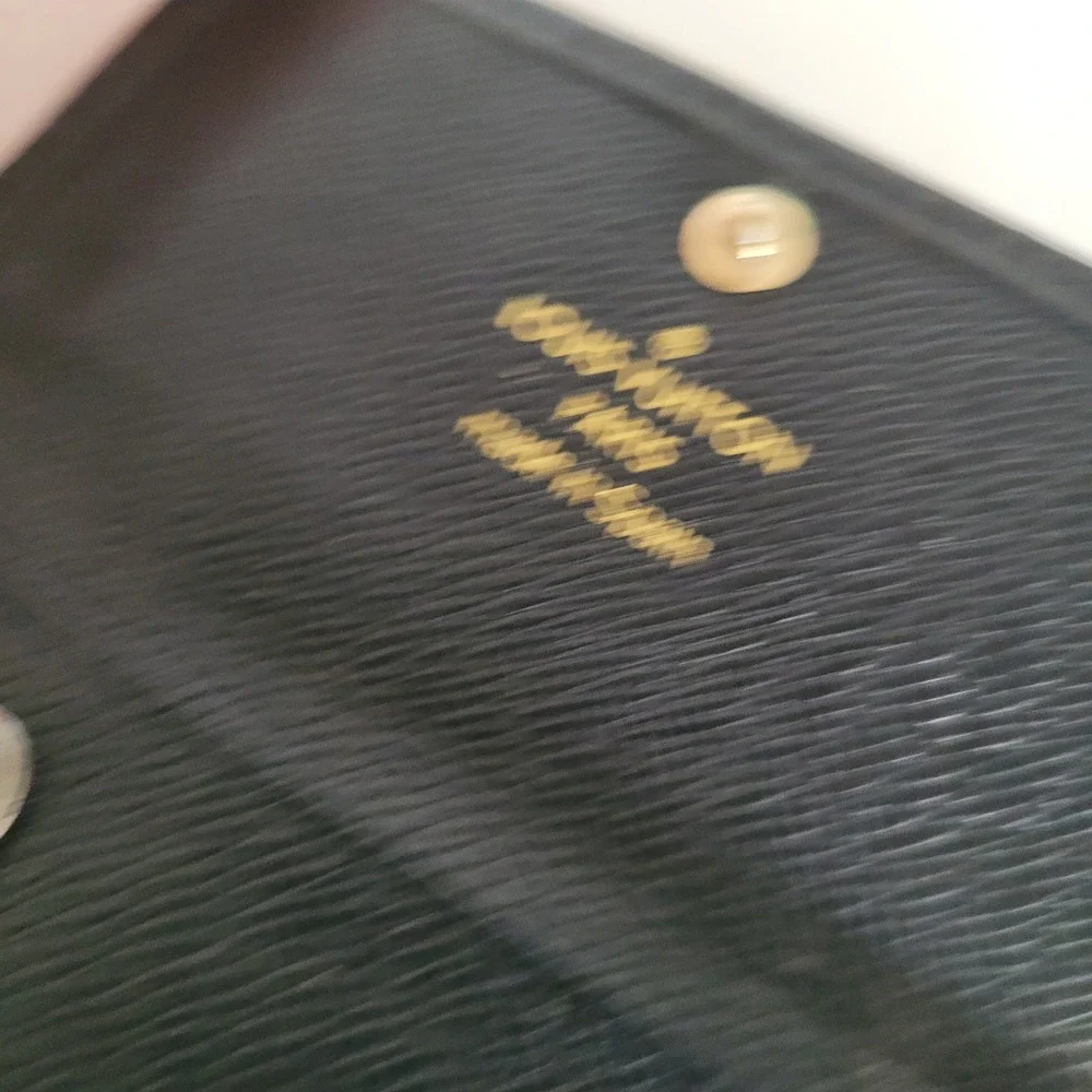 Louis Vuitton Epi Leather 4 Key Holder Black Noir M63822 Wallet Accessory